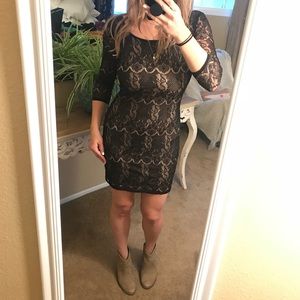 Quarter sleeve low back lace dress